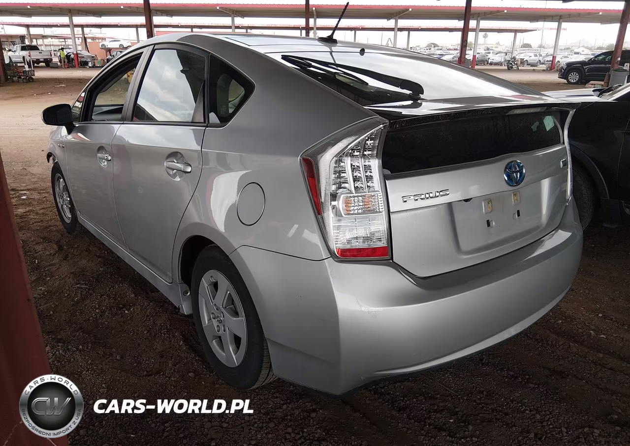2011 Toyota Prius Three VIN:JTDKN3DU9B5325812 - 3