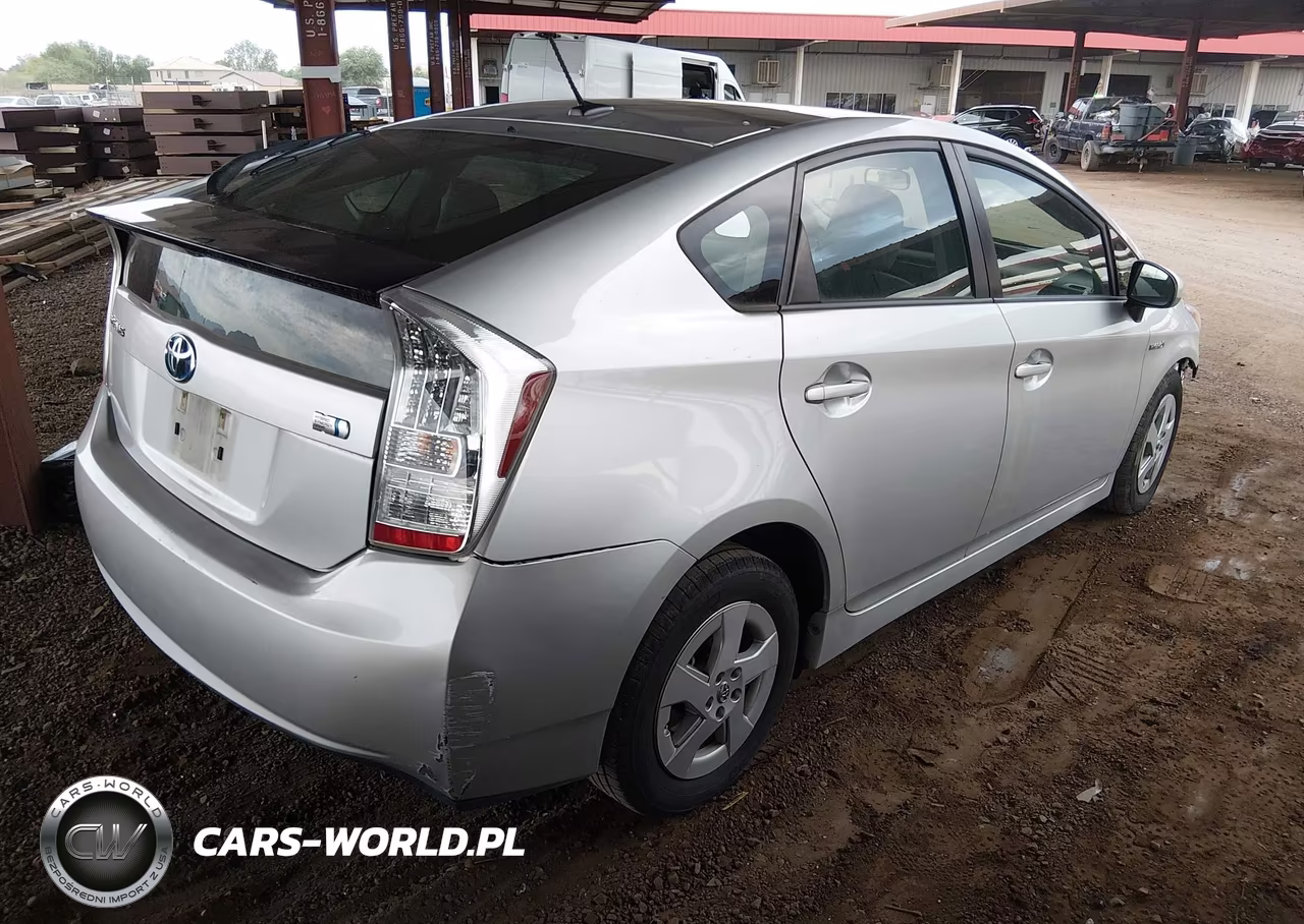 2011 Toyota Prius Three VIN:JTDKN3DU9B5325812 - 4