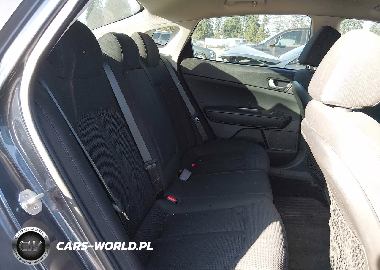 2019 Kia Optima Lx VIN:5XXGT4L38KG329890 - 8