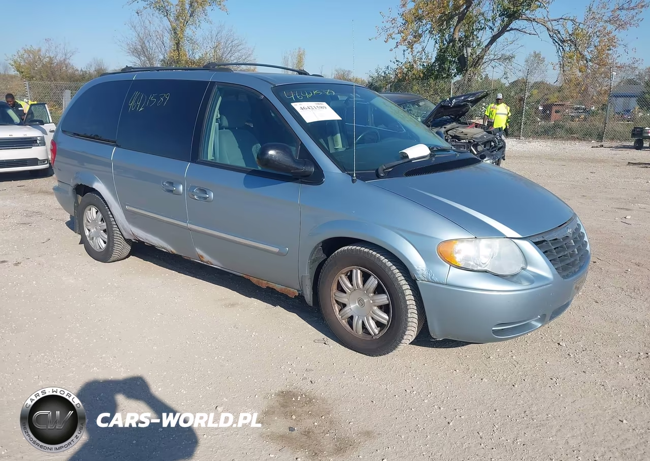 2005 Chrysler Town & Country Touring VIN:2C4GP54L05R185157 - 1