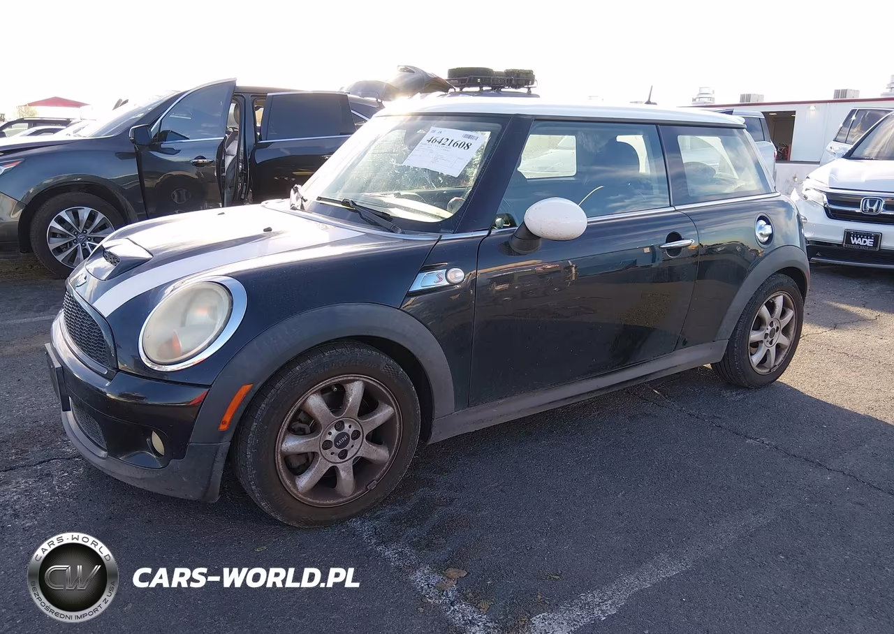 2010 Mini Cooper S VIN:WMWMF7C52ATZ74284 - 2
