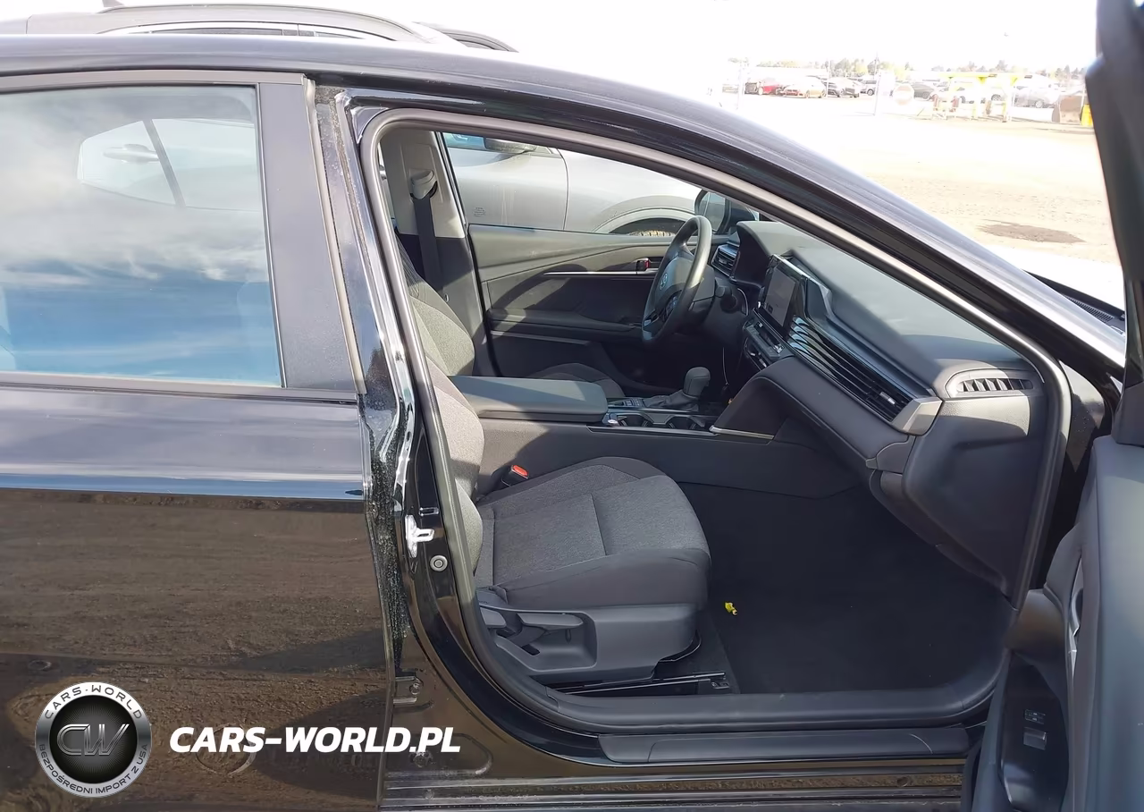 2026 Toyota Camry Le VIN:4T1DAACK6TU767460 - 5