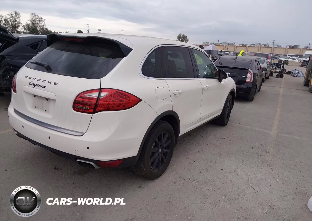 2011 Porsche Cayenne VIN:WP1AA2A21BLA09612 - 4