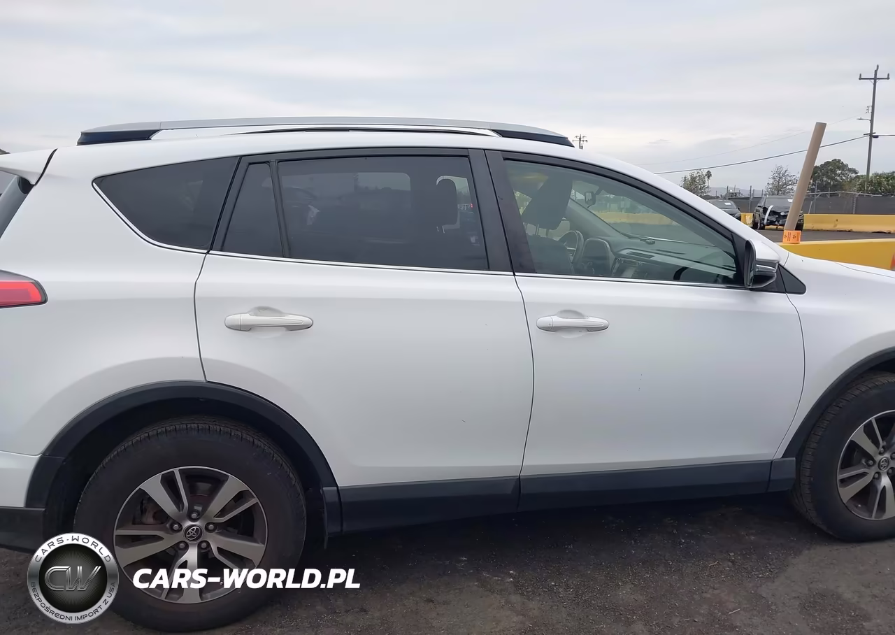 2018 Toyota Rav4 Xle VIN:JTMWFREV8JJ211119 - 13