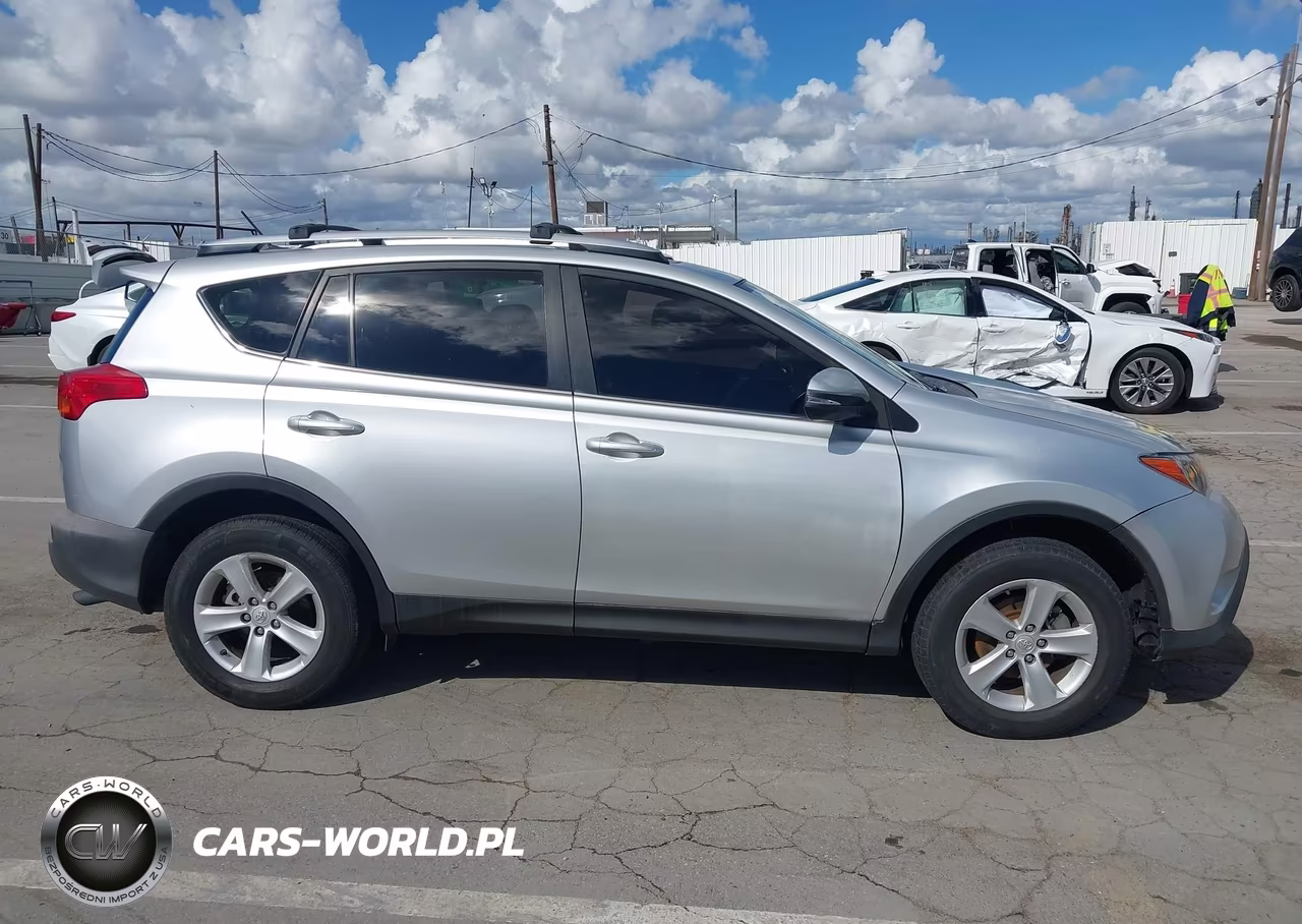 2014 Toyota Rav4 Xle VIN:JTMWFREVXEJ016094 - 13