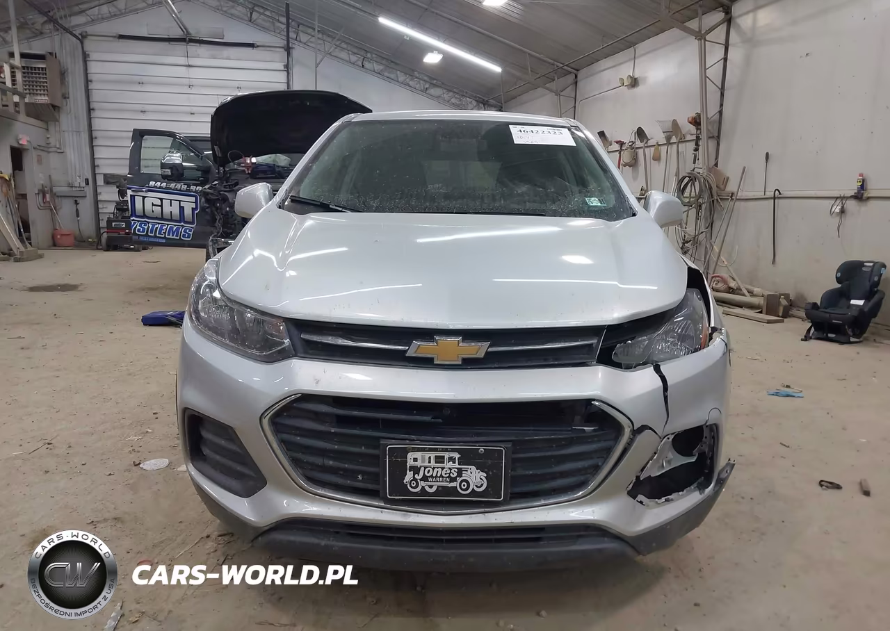 2019 Chevrolet Trax Ls VIN:3GNCJNSB1KL388391 - 12