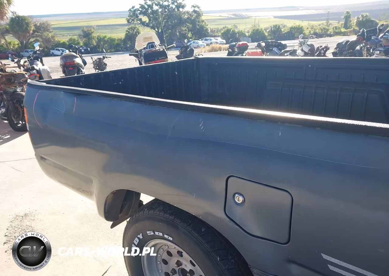 1994 Toyota Pickup 1-2 Ton Short Whlbase Stb VIN:4TARN81A5RZ177601 - 6