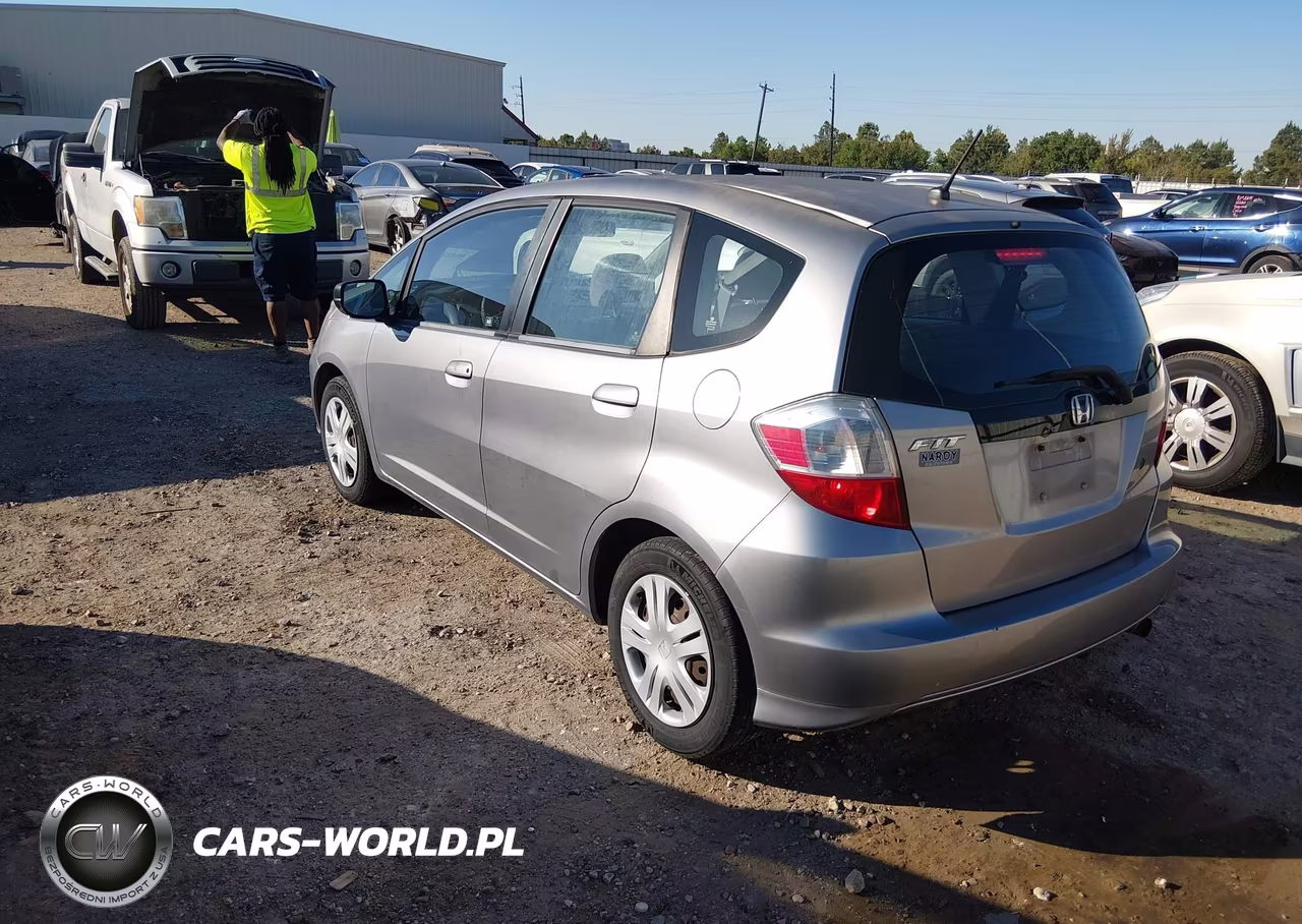 2010 Honda Fit VIN:JHMGE8G21AS025872 - 3
