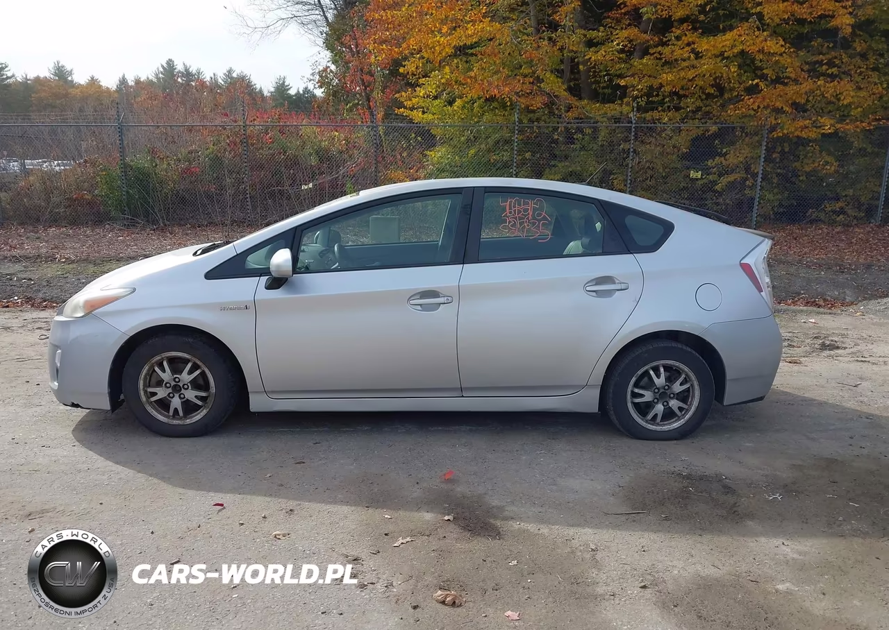 2011 Toyota Prius Two VIN:JTDKN3DU7B0293956 - 14