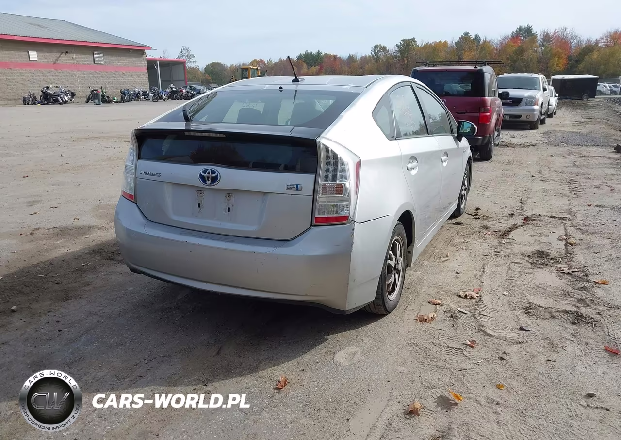 2011 Toyota Prius Two VIN:JTDKN3DU7B0293956 - 4