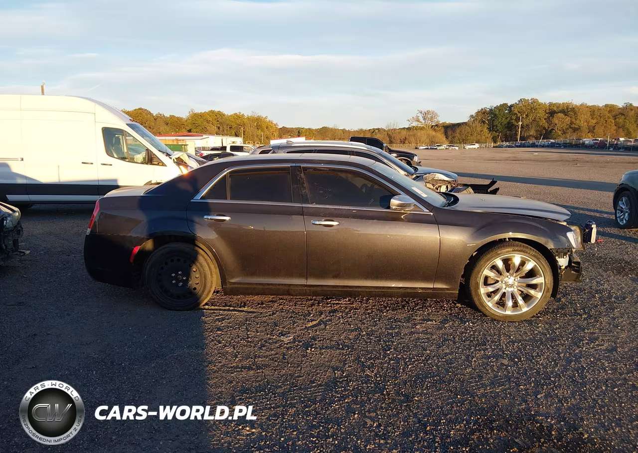 2015 Chrysler 300C Platinum VIN:2C3CCAPG7FH877297 - 14