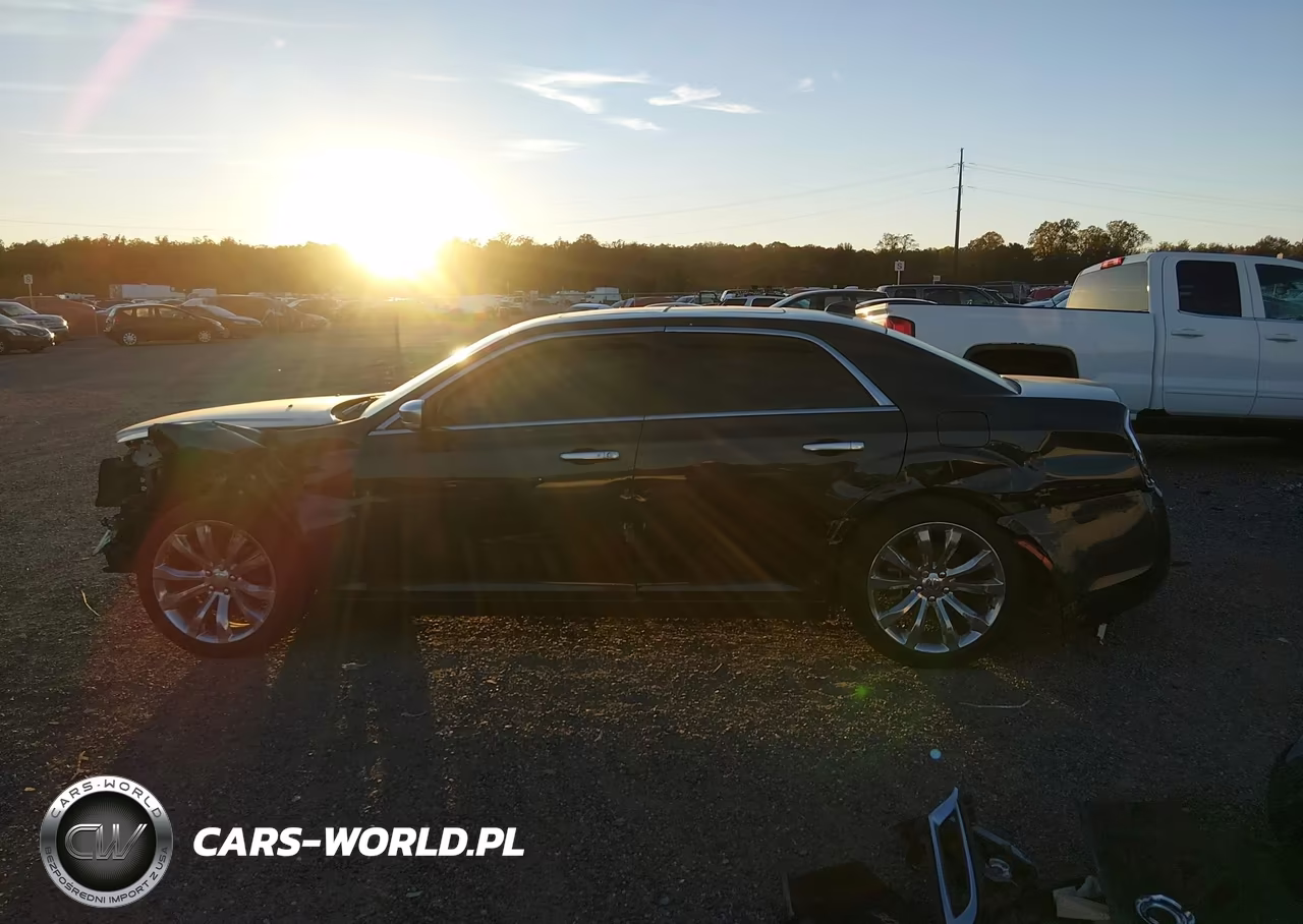 2015 Chrysler 300C Platinum VIN:2C3CCAPG7FH877297 - 15