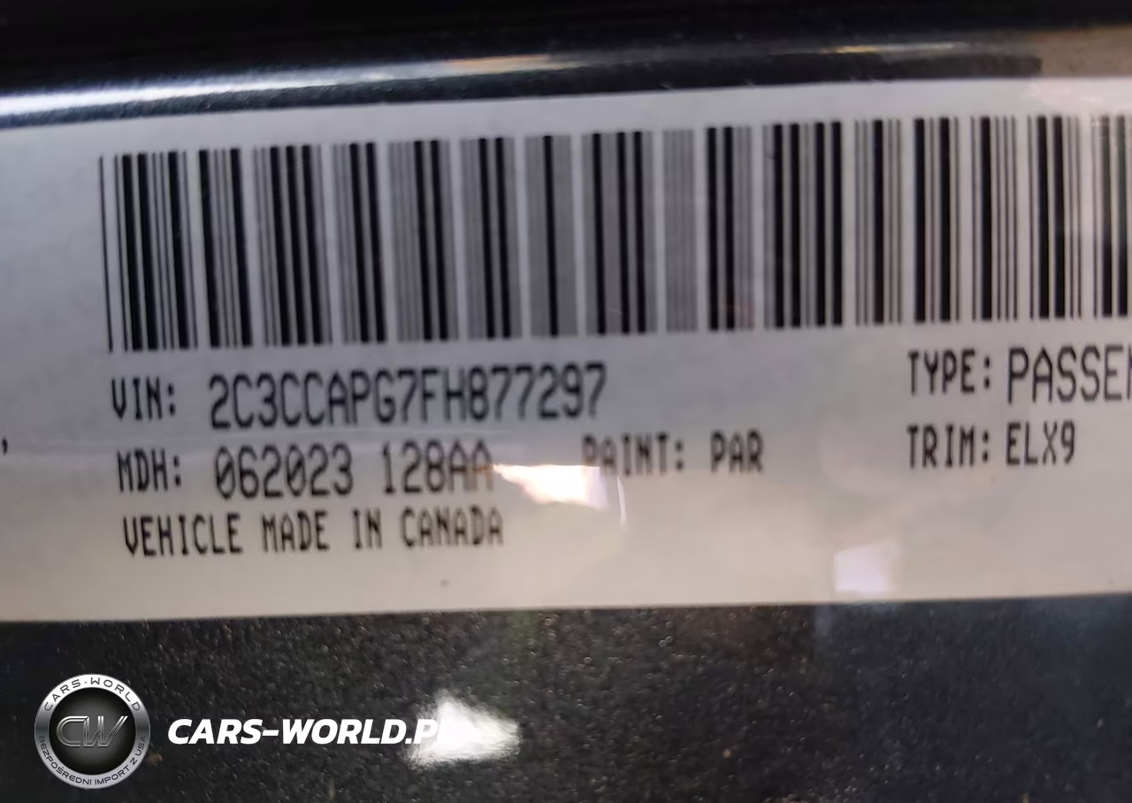 2015 Chrysler 300C Platinum VIN:2C3CCAPG7FH877297 - 9