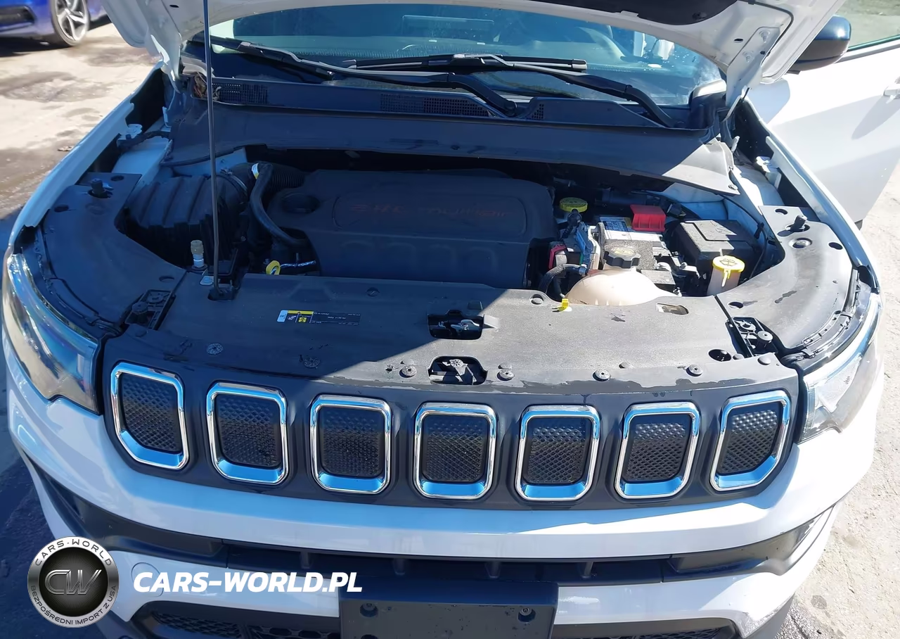 2022 Jeep Compass Latitude Lux 4X4 VIN:3C4NJDFB0NT195613 - 10