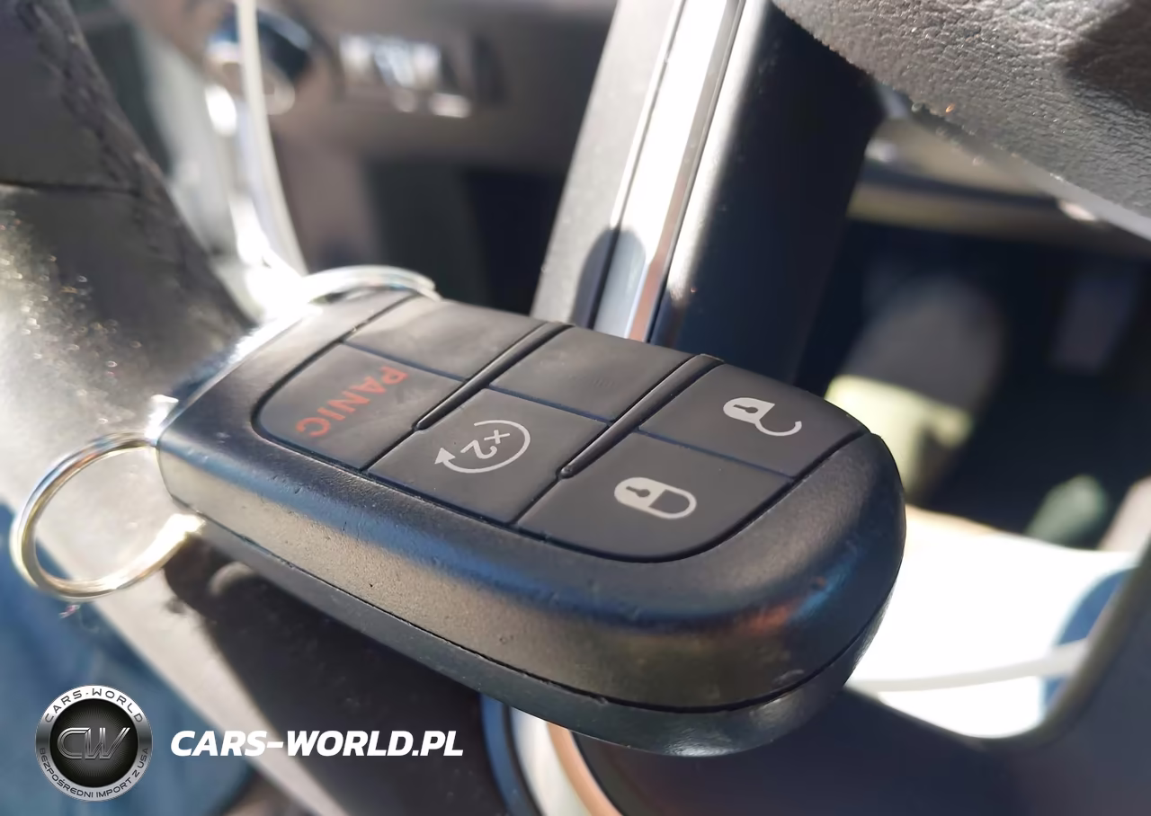 2022 Jeep Compass Latitude Lux 4X4 VIN:3C4NJDFB0NT195613 - 11