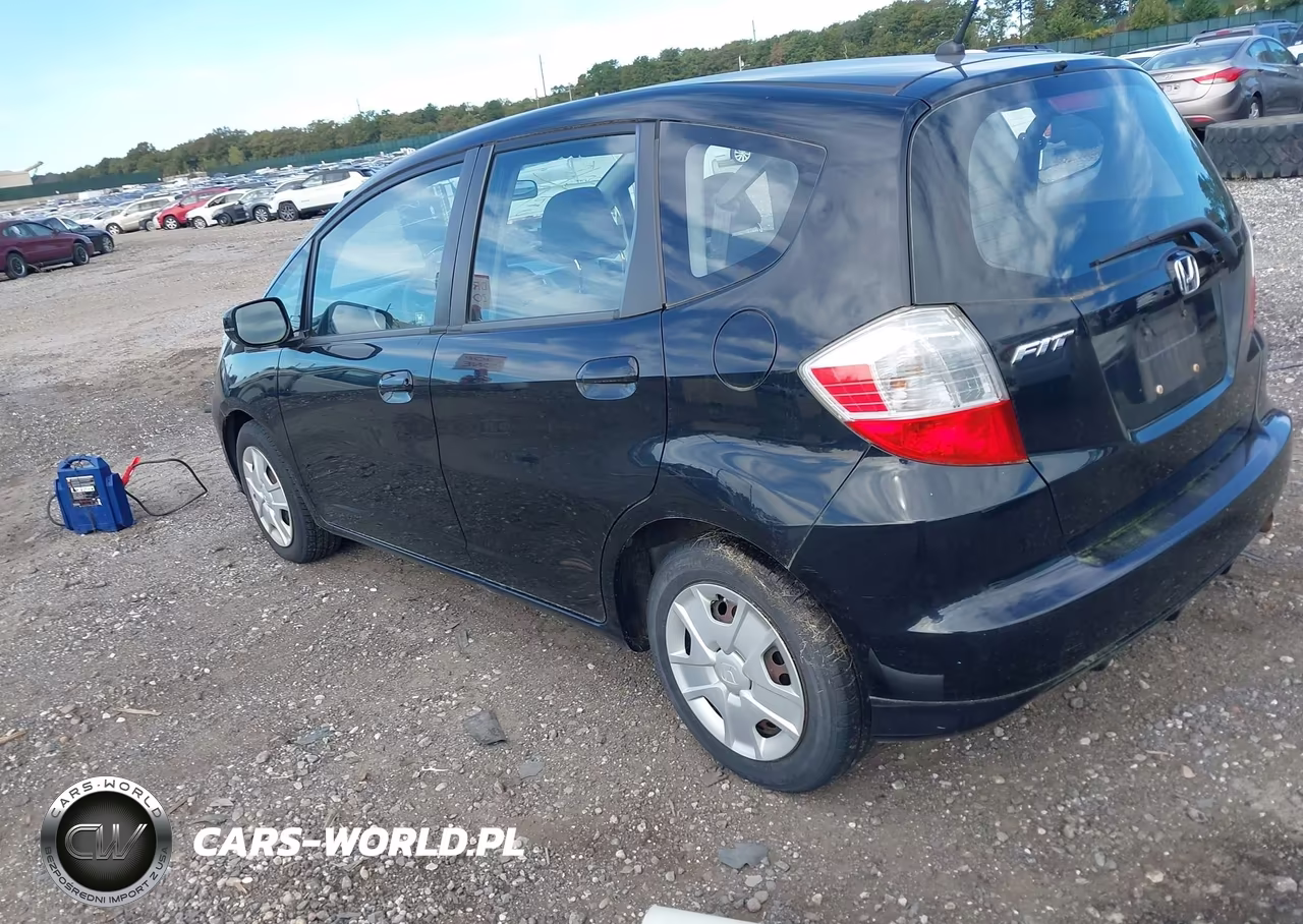 2012 Honda Fit VIN:JHMGE8G39CS002903 - 3