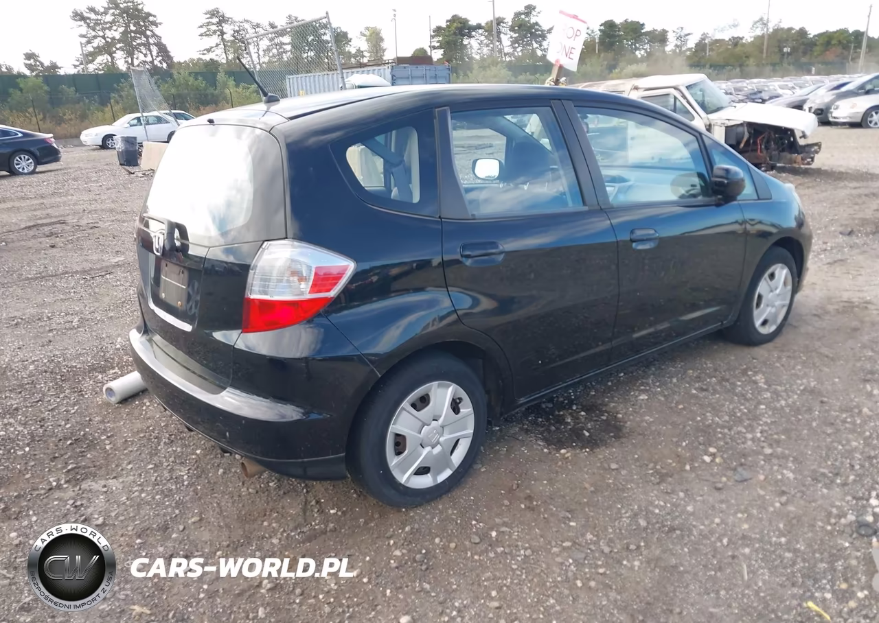 2012 Honda Fit VIN:JHMGE8G39CS002903 - 4