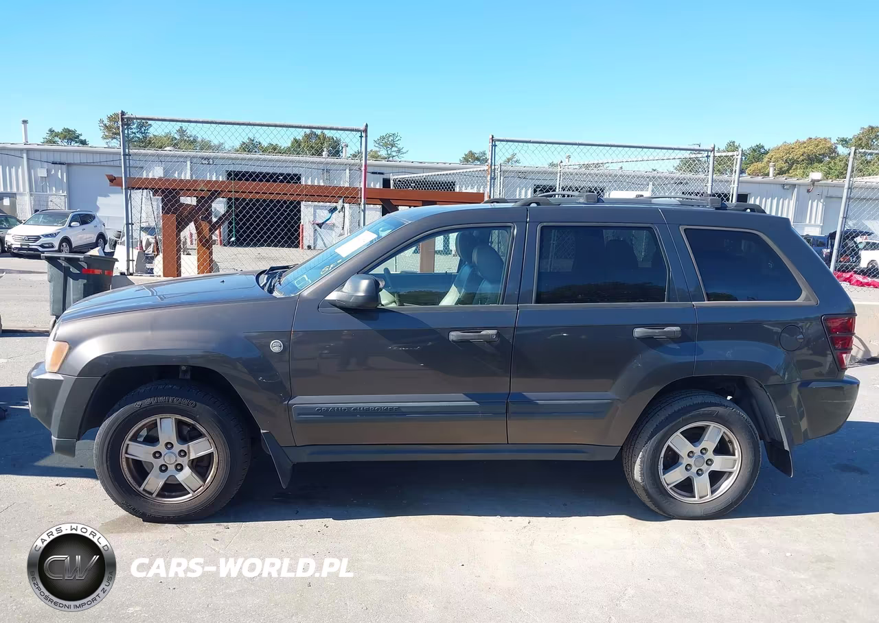 2005 Jeep Grand Cherokee Laredo VIN:1J4HR48N55C716361 - 14