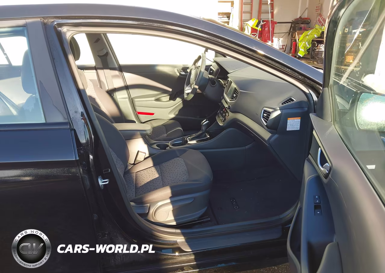 2019 Hyundai Ioniq Hybrid Blue VIN:KMHC65LC4KU156855 - 5