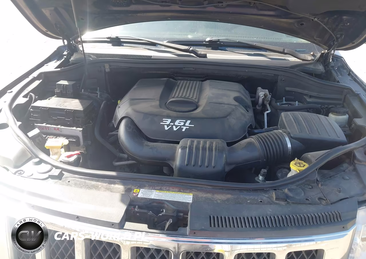 2013 Jeep Grand Cherokee Overland VIN:1C4RJECG5DC610667 - 10