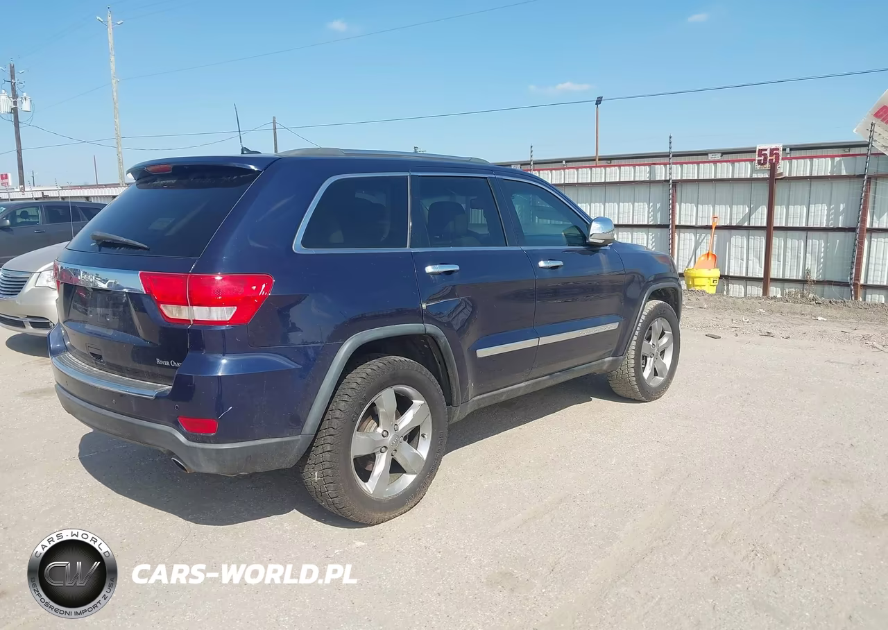 2013 Jeep Grand Cherokee Overland VIN:1C4RJECG5DC610667 - 4