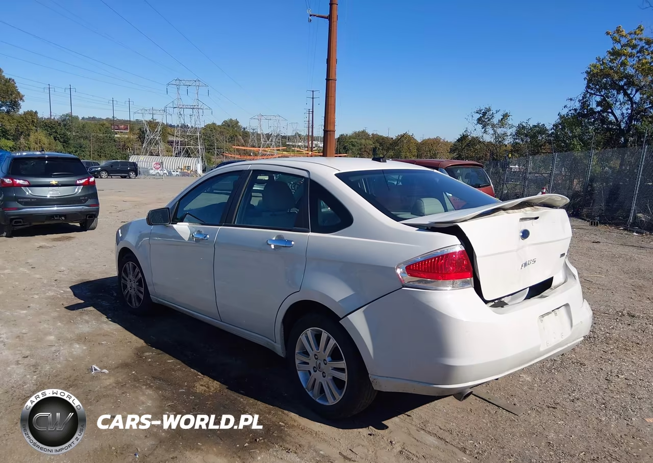 2010 Ford Focus Sel VIN:1FAHP3HN7AW141197 - 3