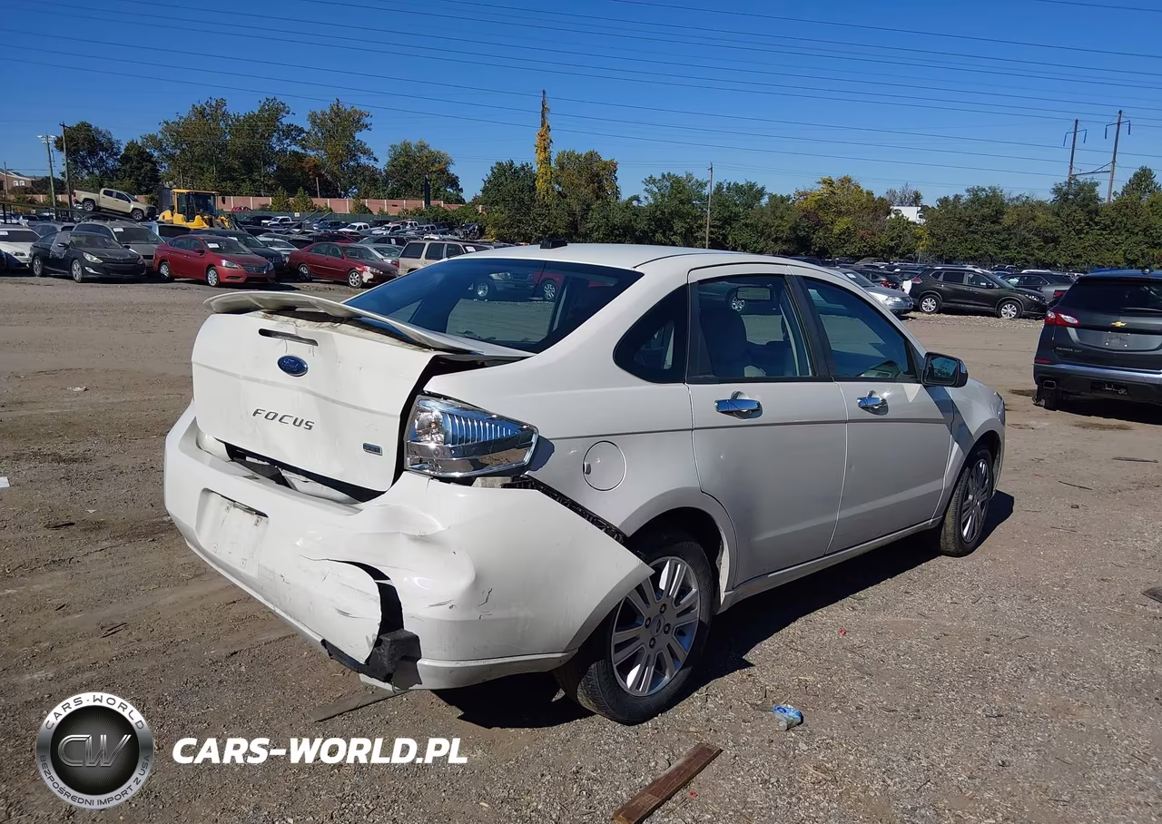 2010 Ford Focus Sel VIN:1FAHP3HN7AW141197 - 4