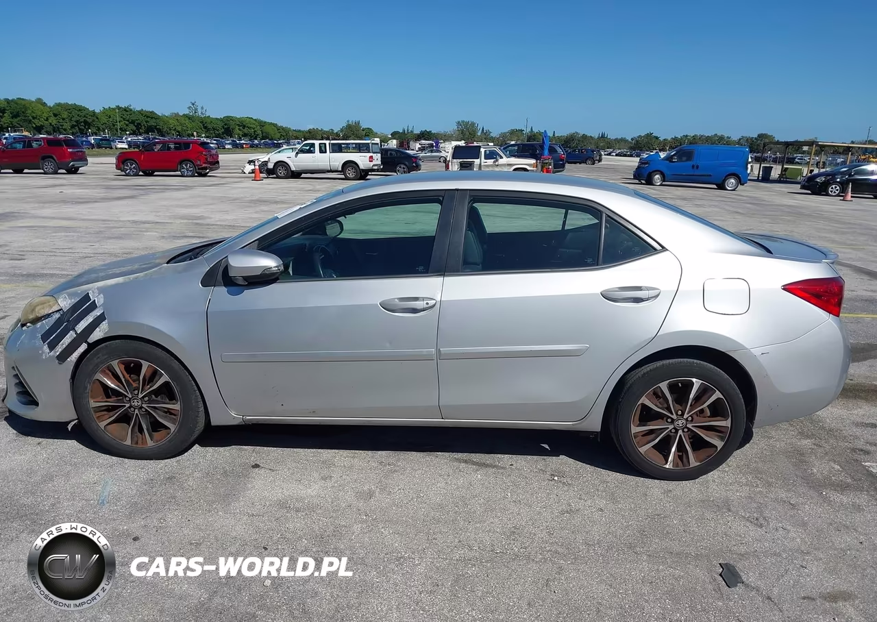 2018 Toyota Corolla Se VIN:5YFBURHE1JP800489 - 14