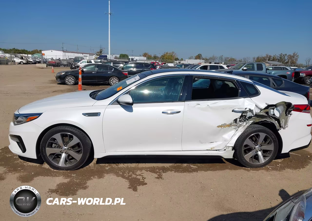 2019 Kia Optima S VIN:5XXGT4L32KG306783 - 14