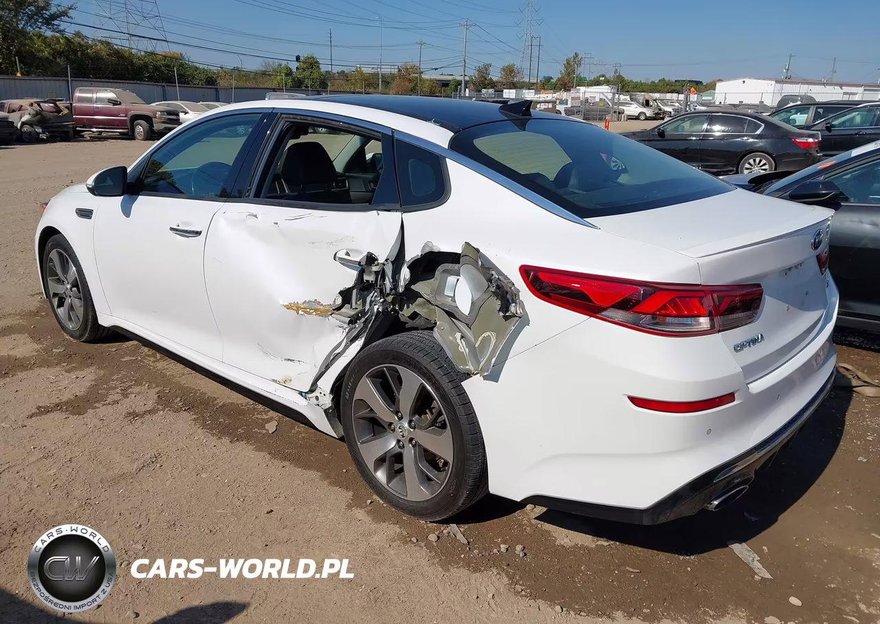 2019 Kia Optima S VIN:5XXGT4L32KG306783 - 3