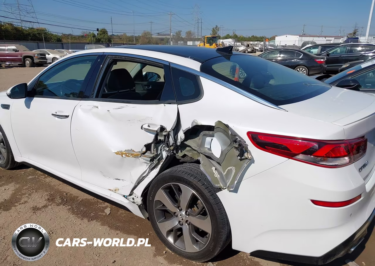 2019 Kia Optima S VIN:5XXGT4L32KG306783 - 6