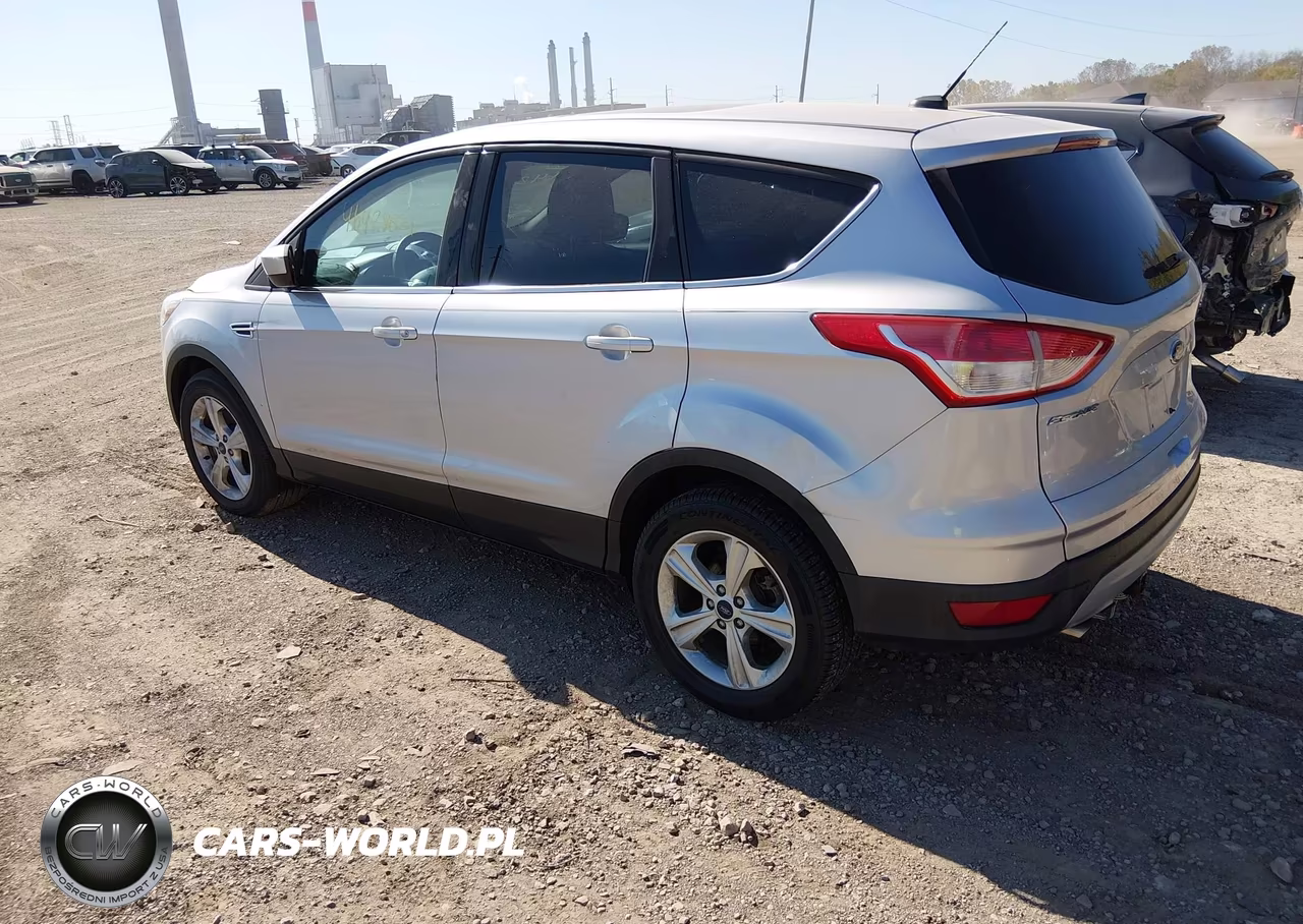 2015 Ford Escape Se VIN:1FMCU9GX0FUB18328 - 3