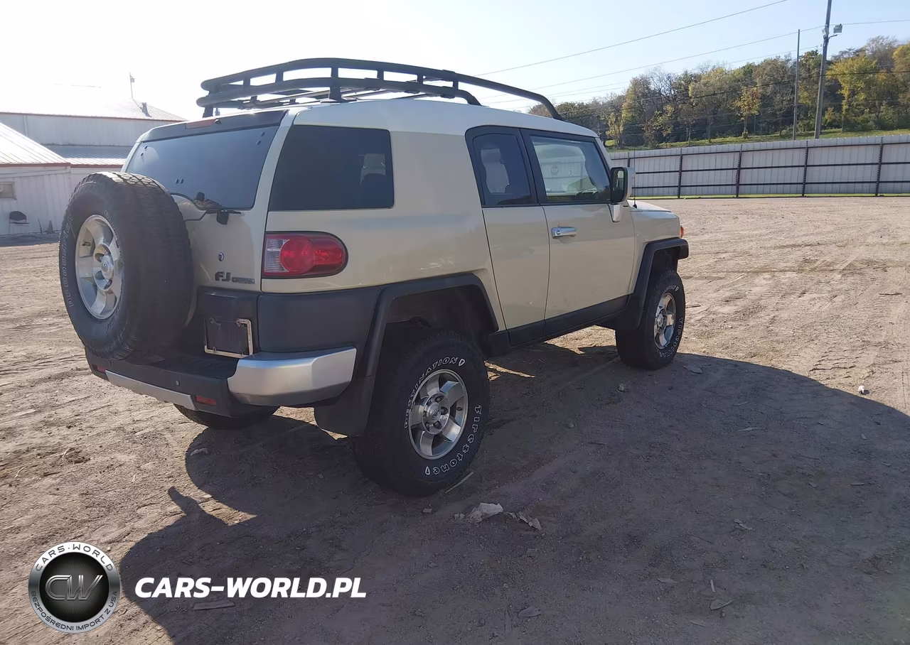 2008 Toyota Fj Cruiser VIN:JTEBU11F48K030457 - 4