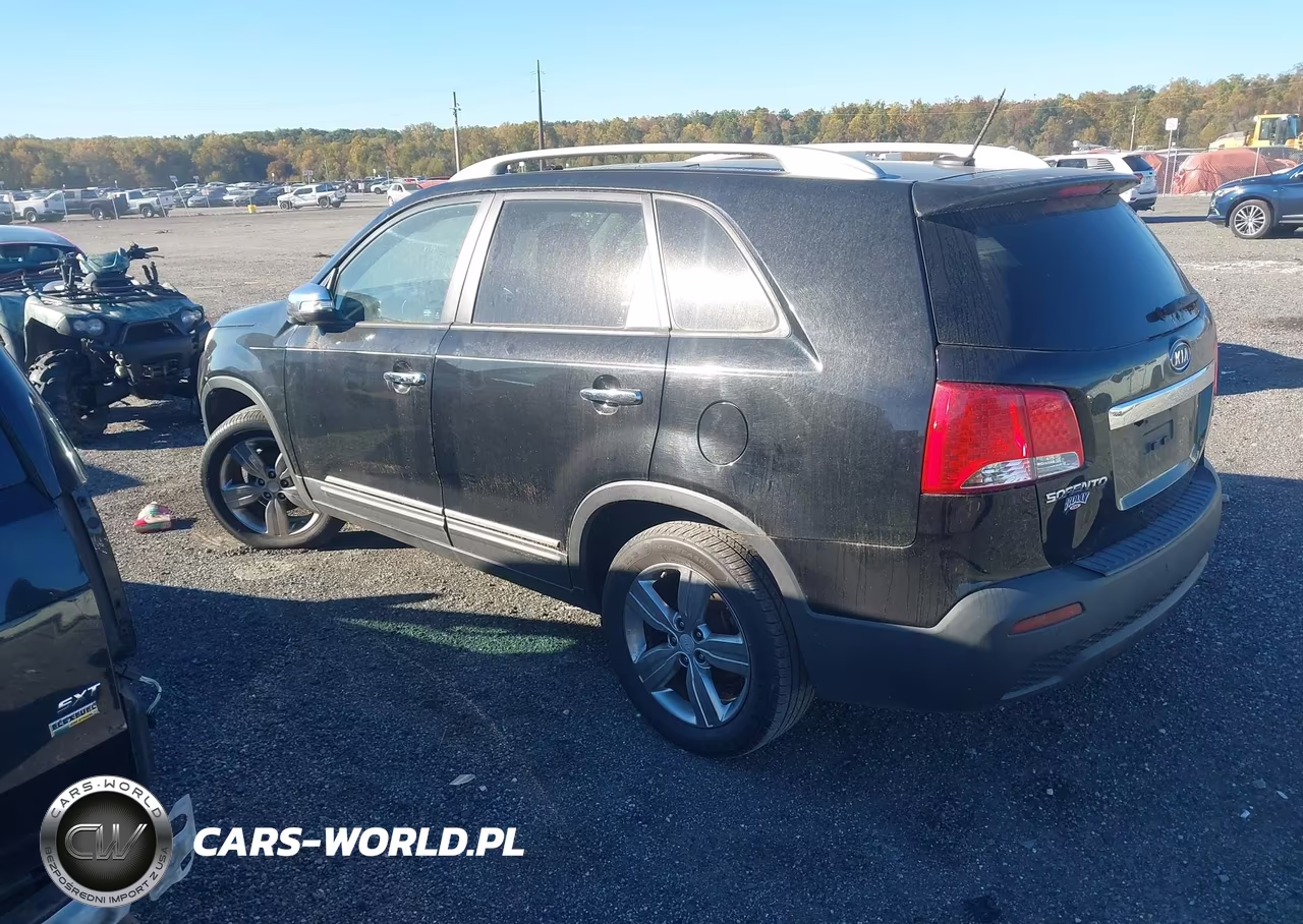 2013 Kia Sorento Ex V6 VIN:5XYKU4A28DG379852 - 3