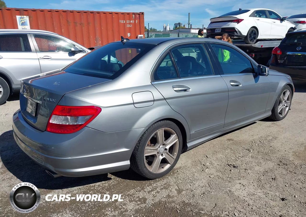 2010 Mercedes-Benz C 300 4Matic VIN:WDDGF8BBXAR106176 - 4