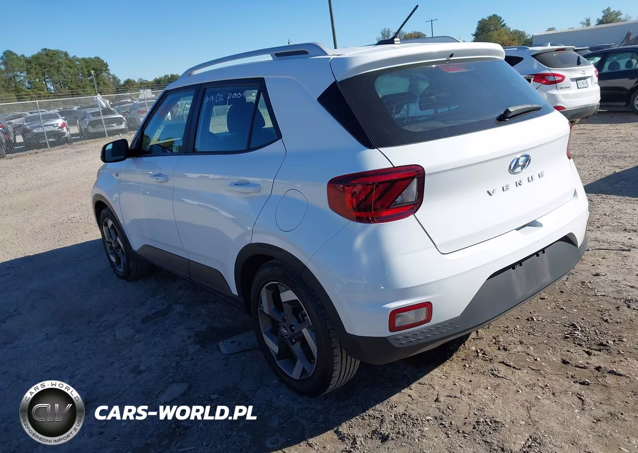 2025 Hyundai Venue Sel VIN:KMHRC8A30SU357739 - 3