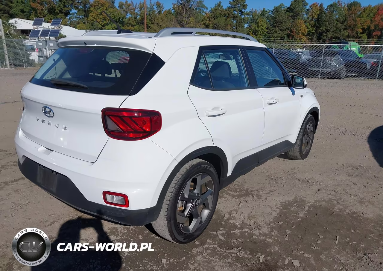 2025 Hyundai Venue Sel VIN:KMHRC8A30SU357739 - 4