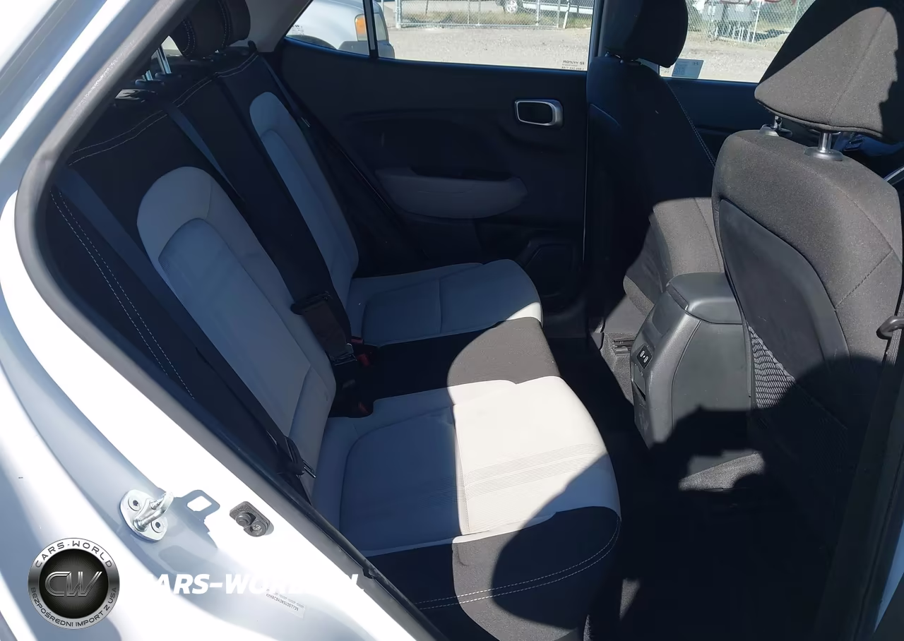 2025 Hyundai Venue Sel VIN:KMHRC8A30SU357739 - 8