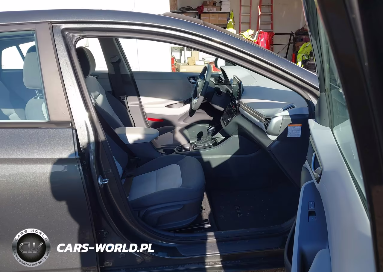 2020 Hyundai Ioniq Hybrid Blue VIN:KMHC65LC4LU220538 - 5