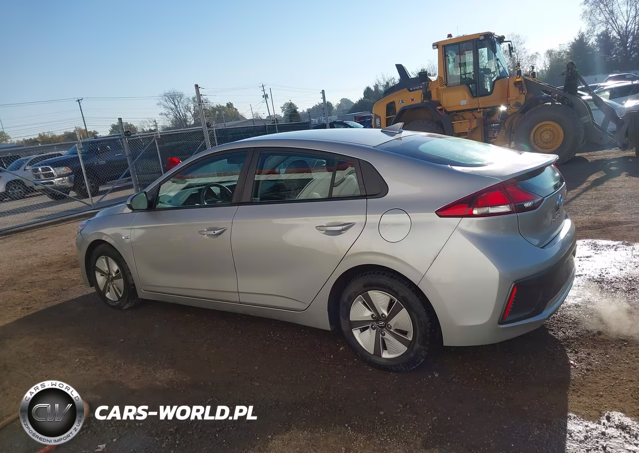 2020 Hyundai Ioniq Hybrid Blue VIN:KMHC65LC8LU220333 - 14