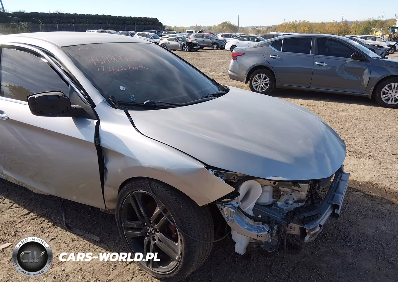 2017 Honda Accord Sport Se VIN:1HGCR2F15HA081129 - 17