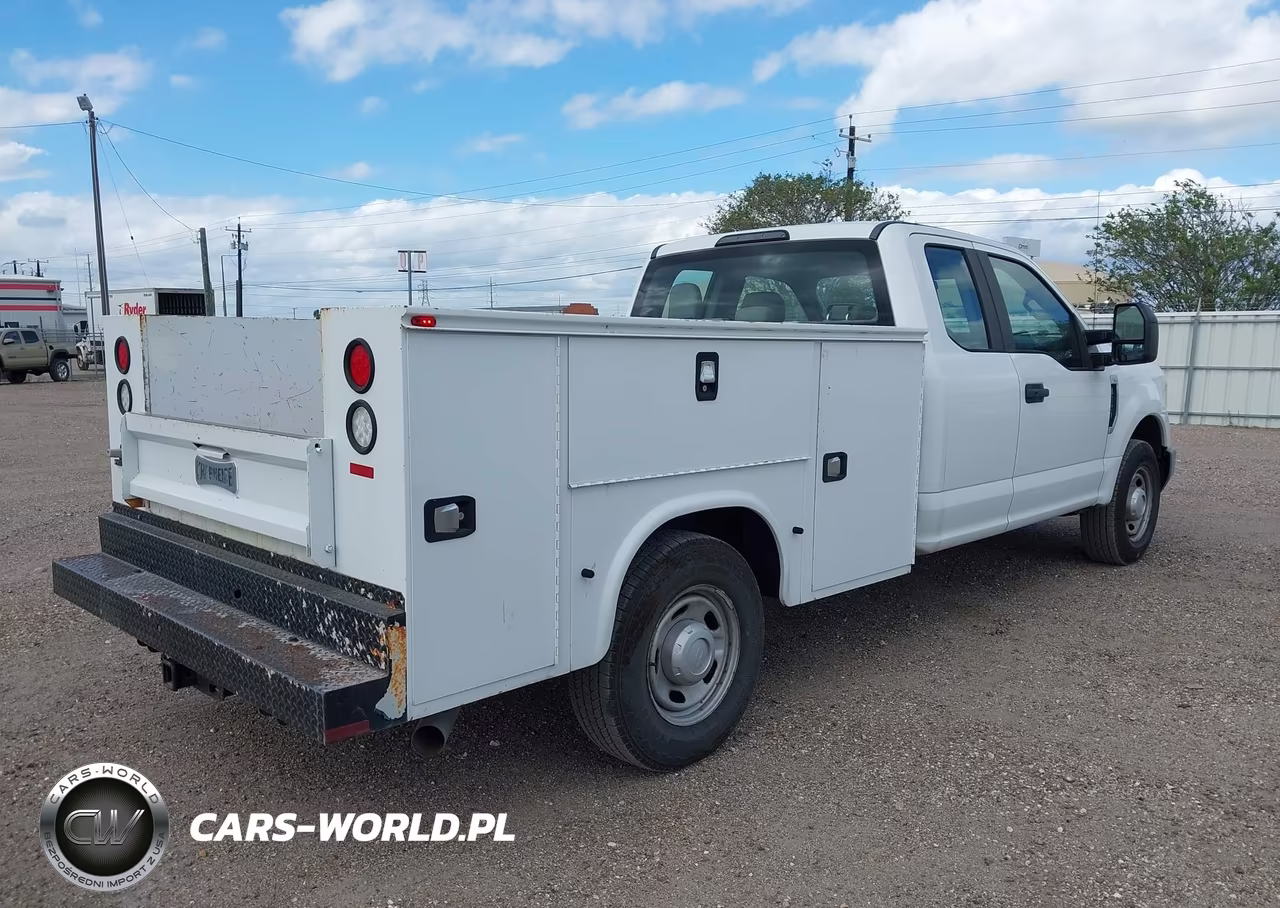 2018 Ford F-350 Xlt VIN:1FD8X3A63JEC69757 - 4