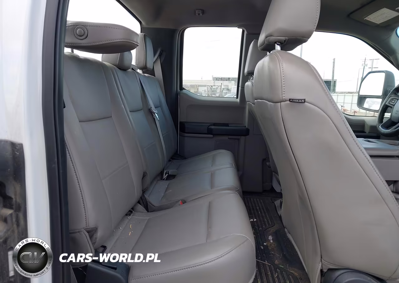 2018 Ford F-350 Xlt VIN:1FD8X3A63JEC69757 - 8