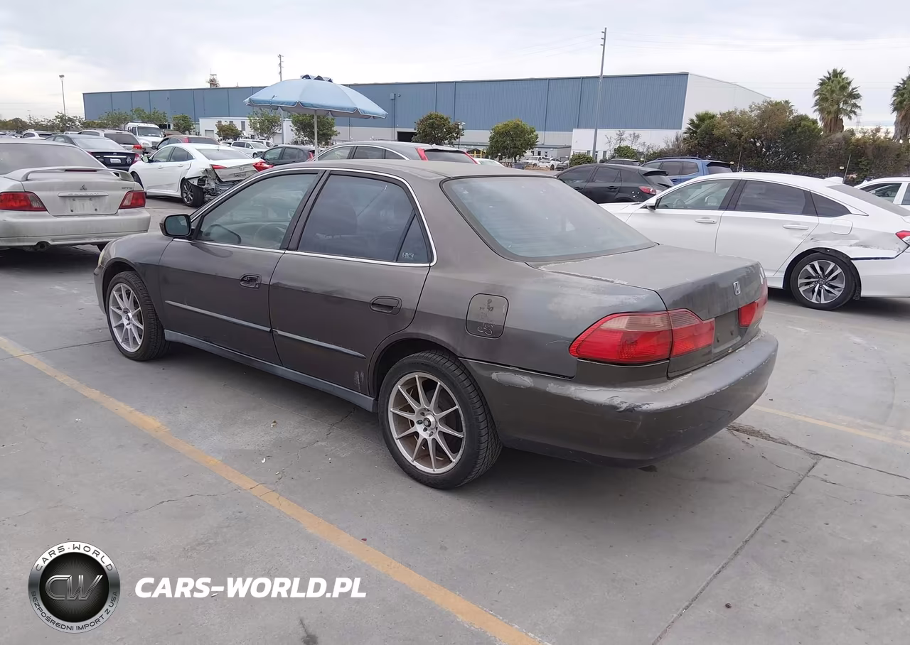 1999 Honda Accord Lx VIN:JHMCG6651XC008937 - 3