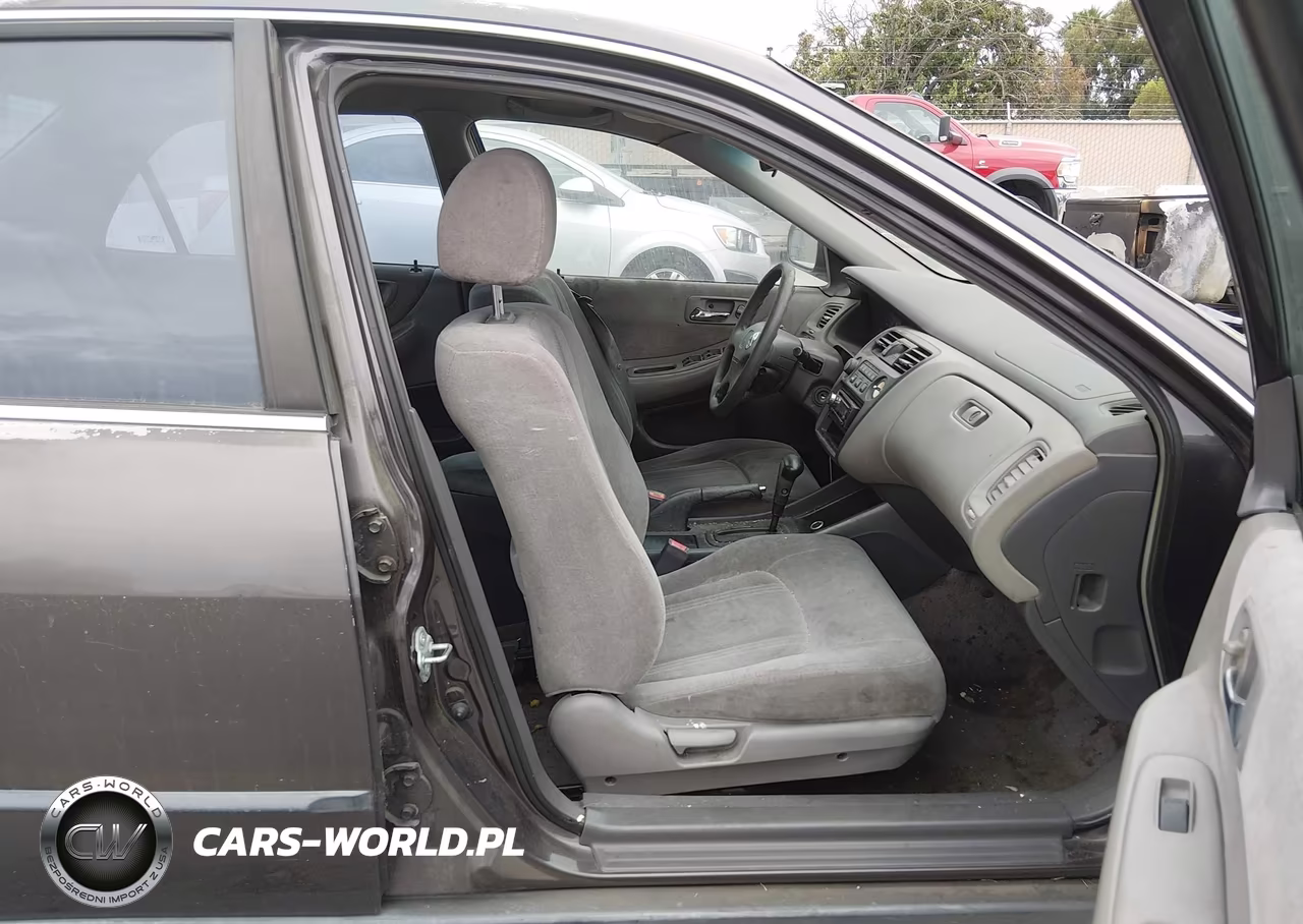 1999 Honda Accord Lx VIN:JHMCG6651XC008937 - 5