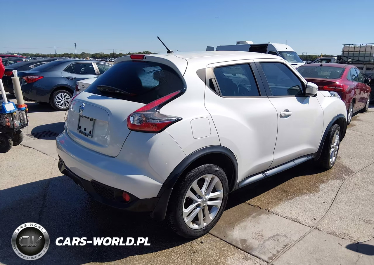 2017 Nissan Juke S VIN:JN8AF5MR2HT701632 - 4