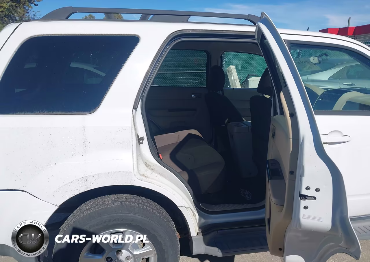 2008 Mazda Tribute I Touring VIN:4F2CZ92Z08KM25849 - 8