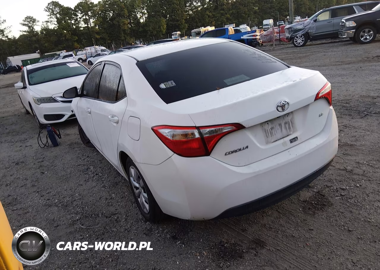 2016 Toyota Corolla Le VIN:5YFBURHE6GP531012 - 3