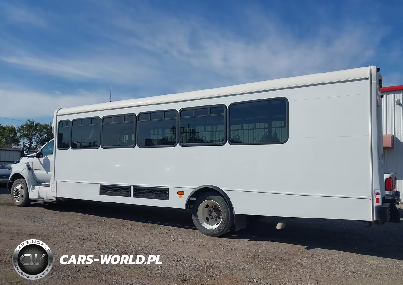 2017 Ford F-650 Diesel VIN:1FDXF6DC6HDB10765 - 14