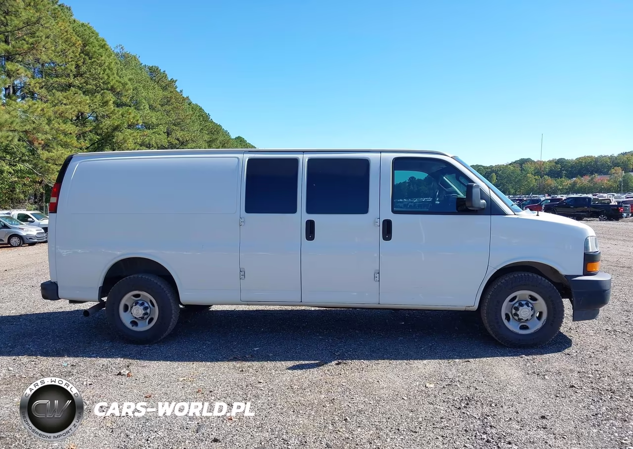 2018 Chevrolet Express 3500 Work Van VIN:1GCZGHFG6J1225525 - 13